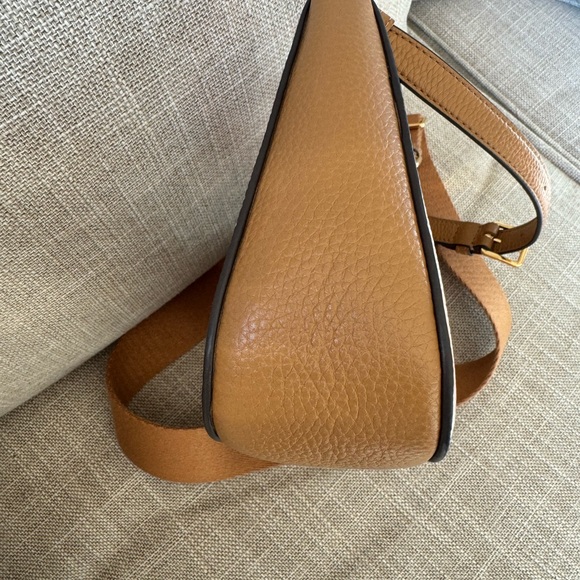 Tory Burch Thea Convertible crossbody bag like new - Picture 8 of 17